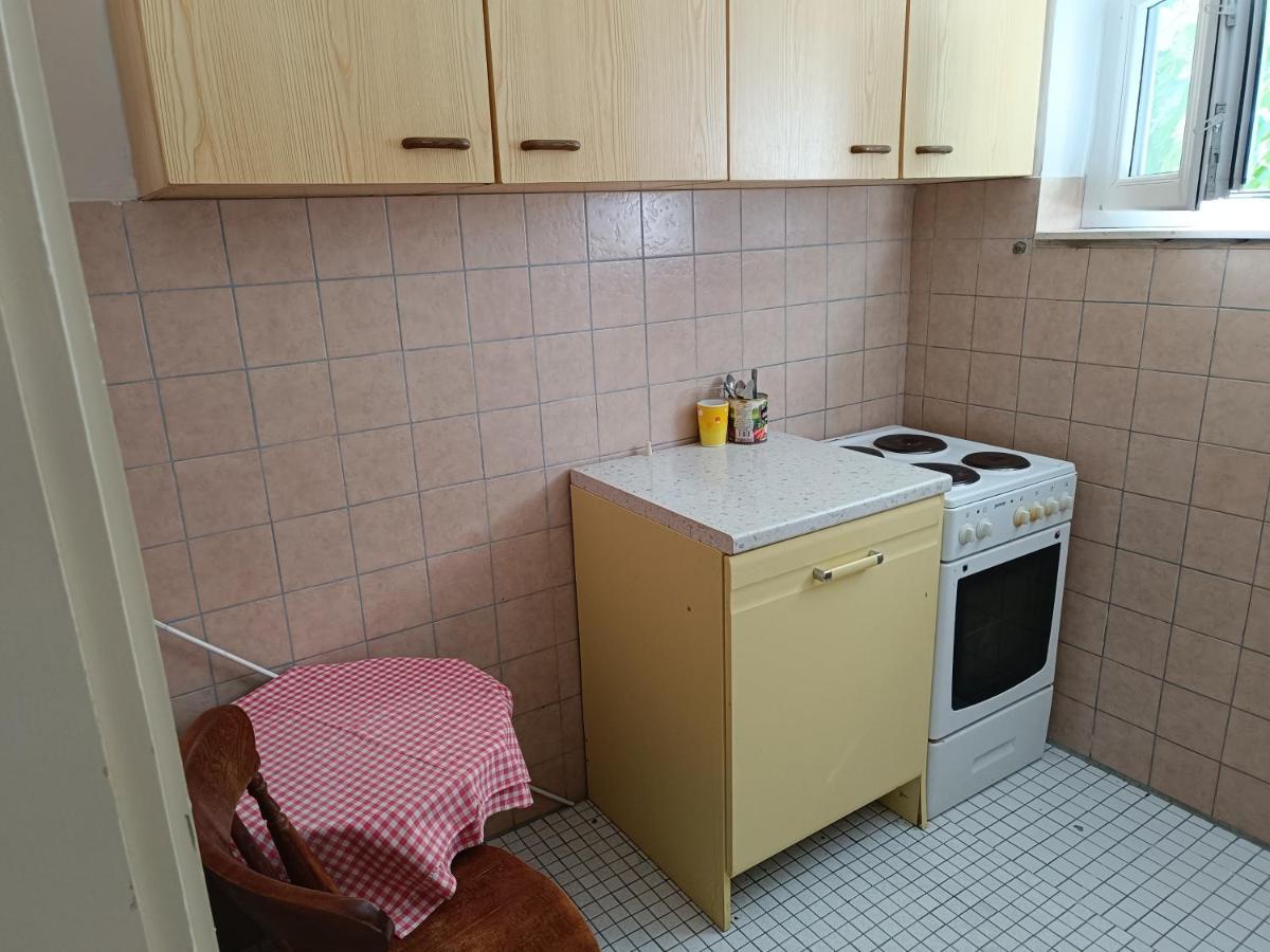 Hostel Rasema Трогир Экстерьер фото