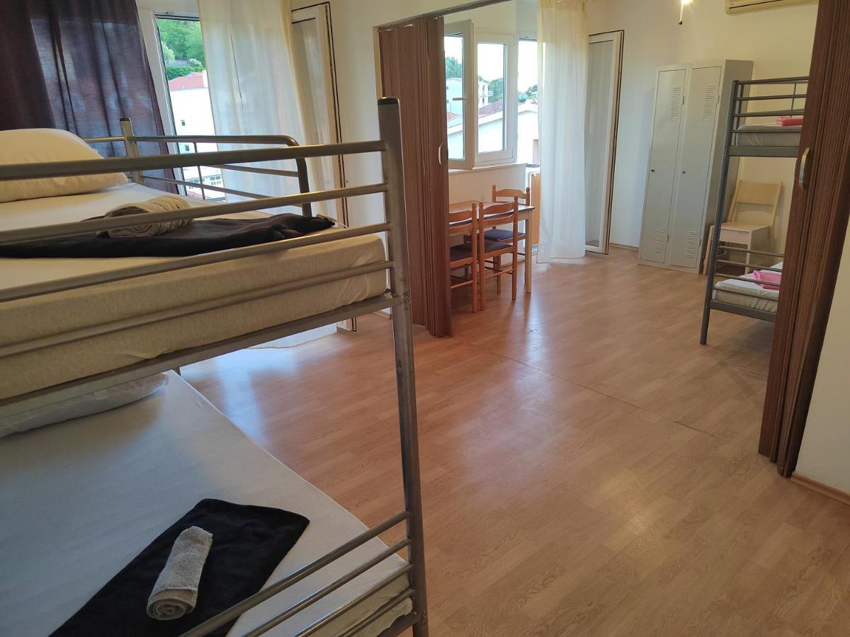 Hostel Rasema Трогир Экстерьер фото